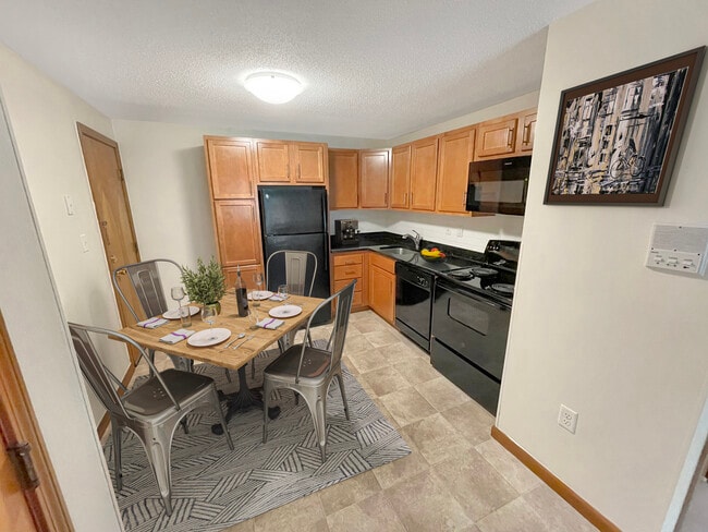 2 BR Kitchen