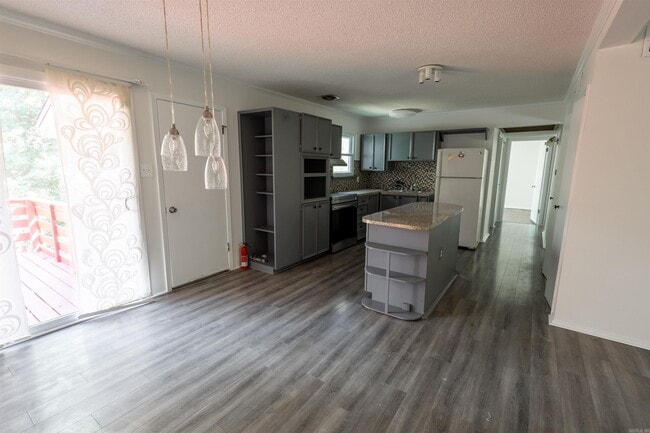 Photo - 10 Windsor Dr