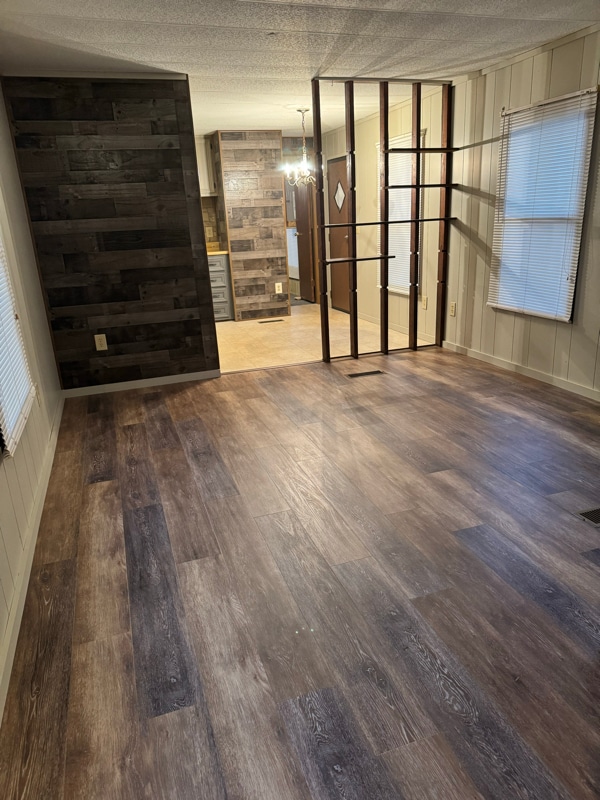 Photo - 655 Holbert Rd