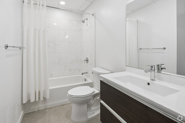 1BR, 1BA - 611SF - Bathroom