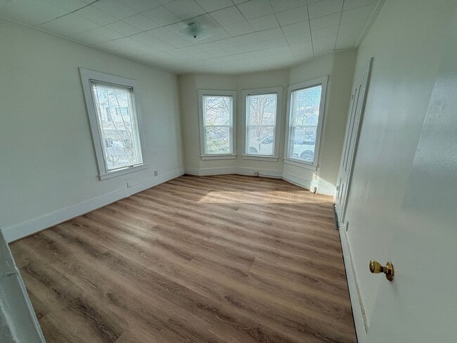 Photo - 35 Wentworth St Unit 102