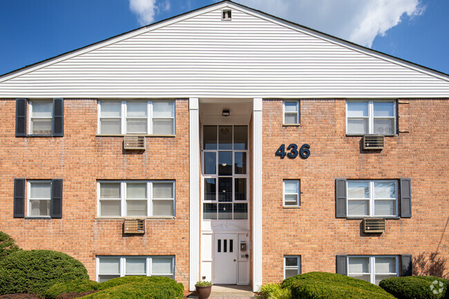 Front of 436 Lincoln Ave - Lincoln Gardens Apartments