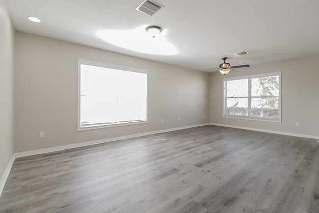 Photo - 1915 Crestridge Dr