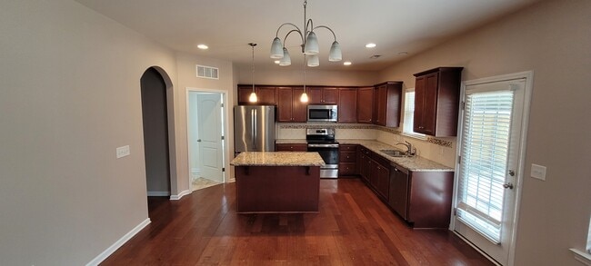 Photo - 272 Moonstone Ct