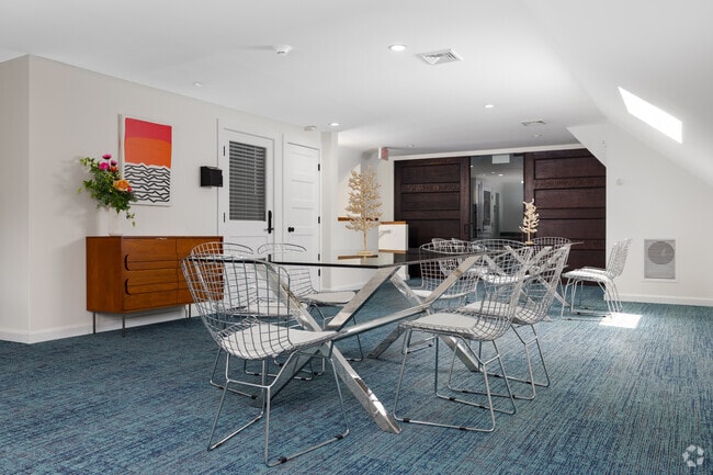 Business Lounge