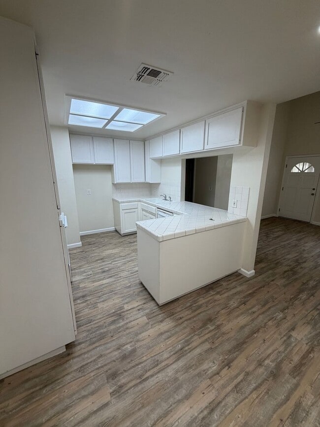 Building Photo - Home for rent