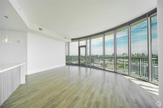 Building Photo - 3333 Lake St Unit 22J Rental