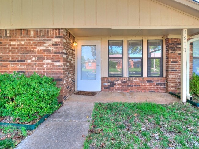 Photo - Adorable duplex in Norman