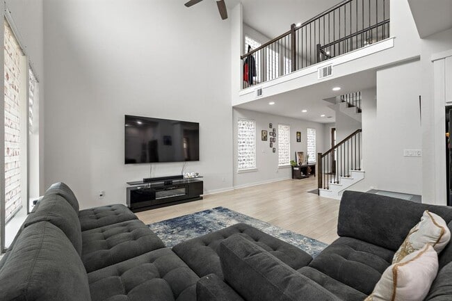 Photo - 2204 Lead Plum Path