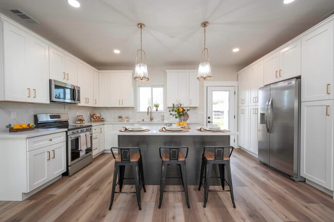 Photo - 2775 Village Dr