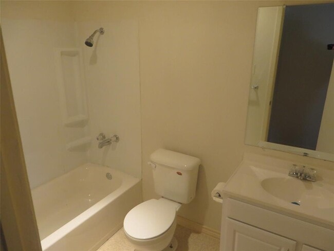 4511 W Village Ct