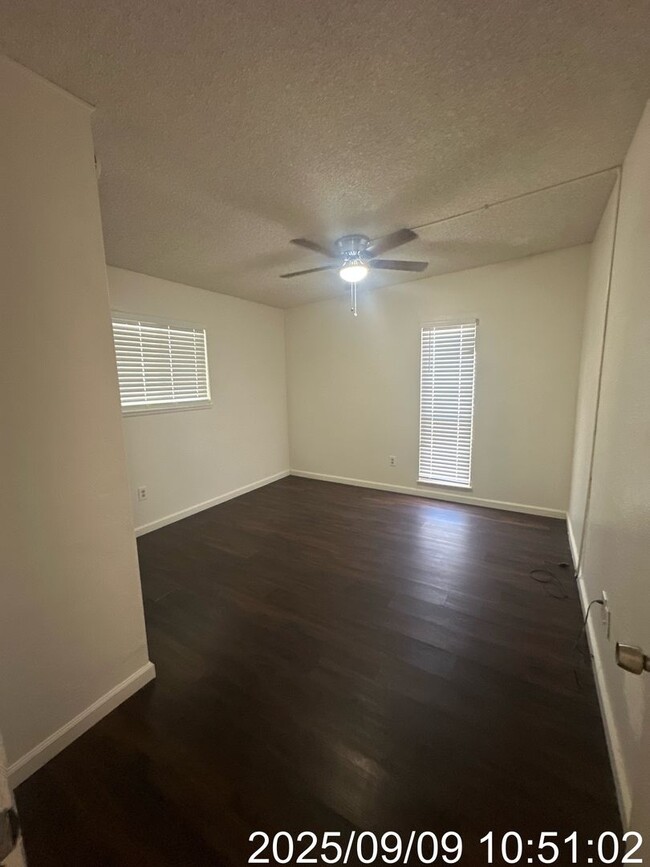 Building Photo - 3608 Sampson Ct