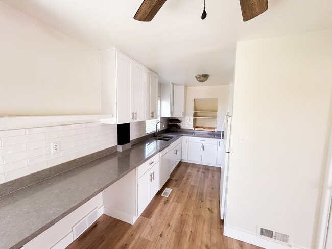 881 E Kensington Ave Unit A
