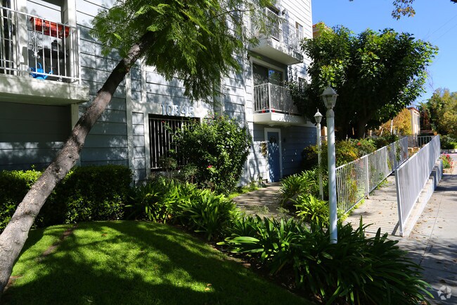 Photo - 10845 Camarillo St