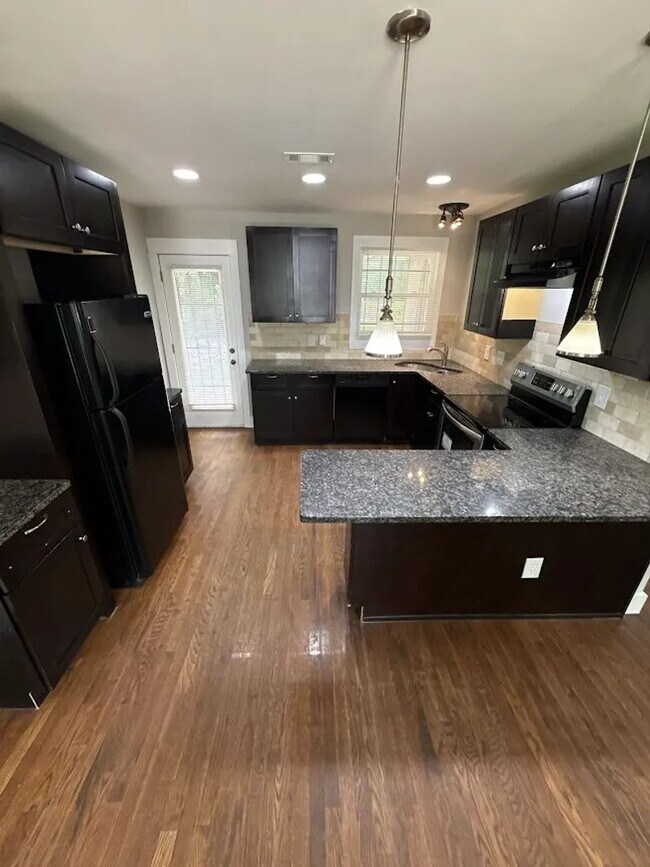 Photo - 3 Bed 2 Bath in Atlanta!