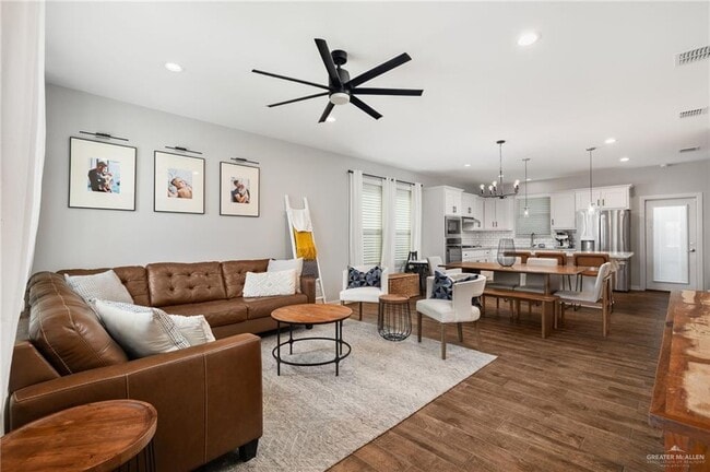 Photo - 16 Chalk Rdg Dr