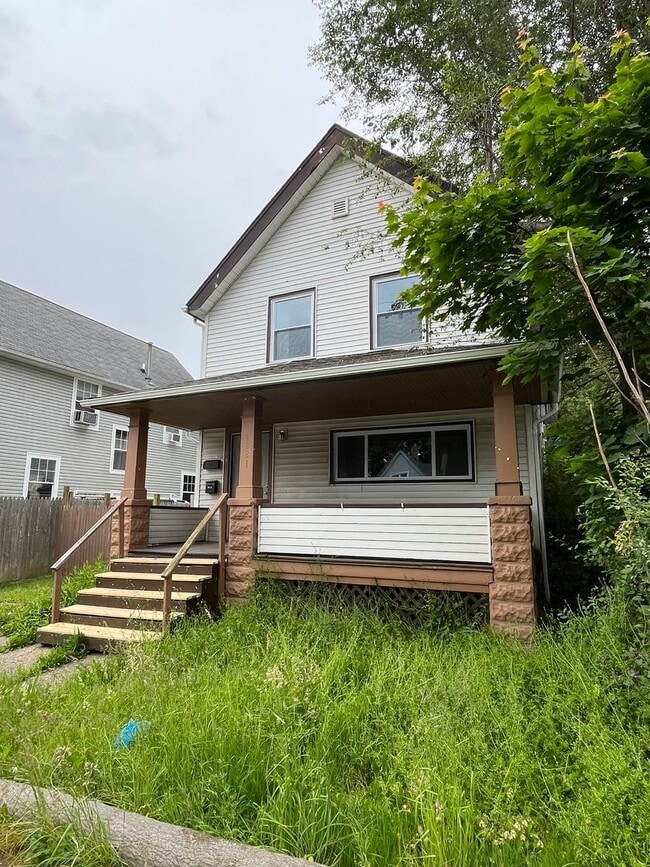 Photo - 4221 Newark Ave Unidad 4221 Newark Ave - Up