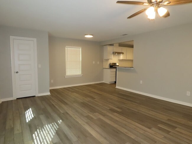 Photo - Newly Remodeled 4BR/1BA in Forest Hills Neighborhood