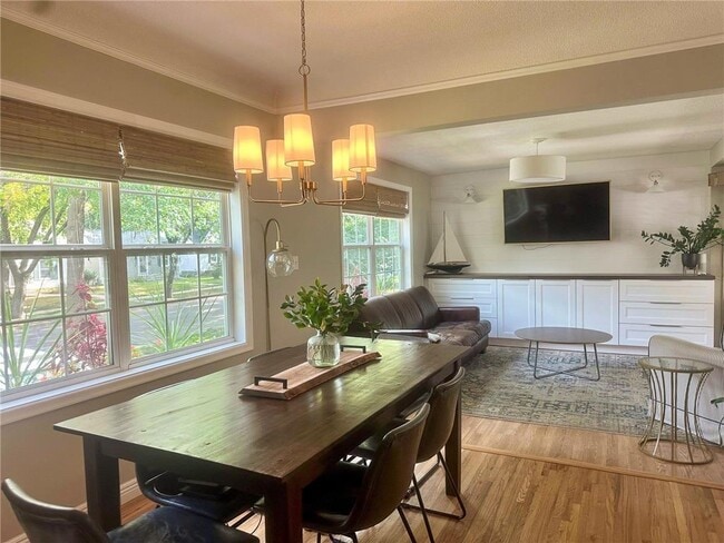 Photo - 2836 Dakota Ave S