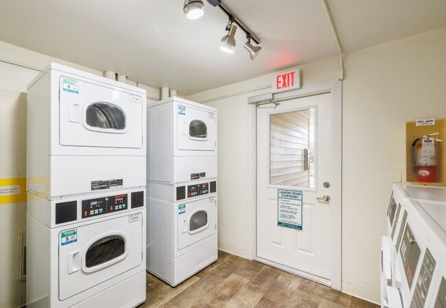 Amber Glen Apartments
