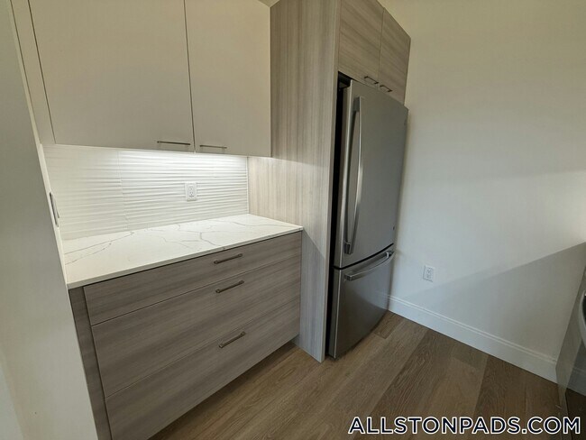 Photo - 1079 Commonwealth Ave Unidad 413