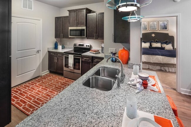 Kitchen - Retreat at Greystone Rental