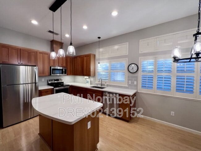 Photo - 1465 Wedgewood Ct