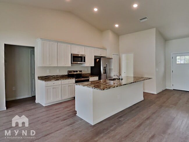 Photo - 3717 Uriah St