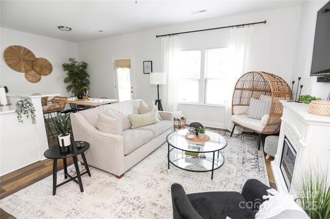 Photo - 2734 Kendrick Ave