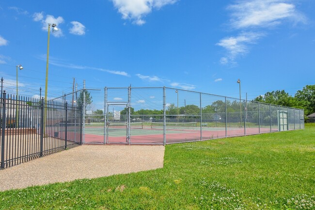 Photo - 3 BEDROOM HOUSE FOR LEASE