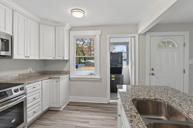 Photo - 3517 Brighton St