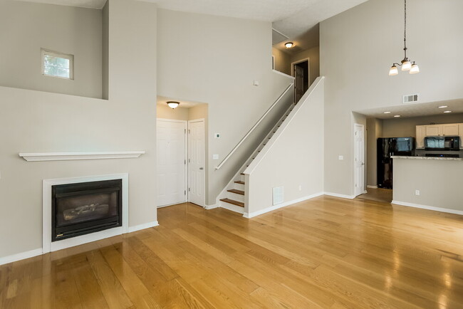 Photo - 652 Windcroft Cir NW