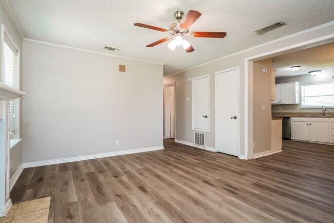 505 Plainview Dr