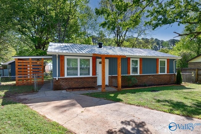Photo - 3908 W Oak Way SW