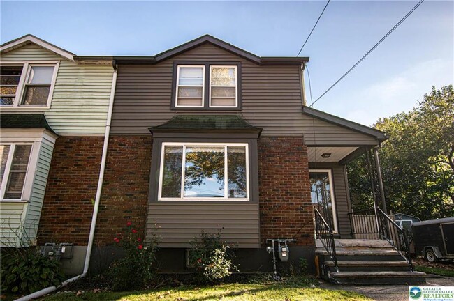 Photo - 112 W Grant St