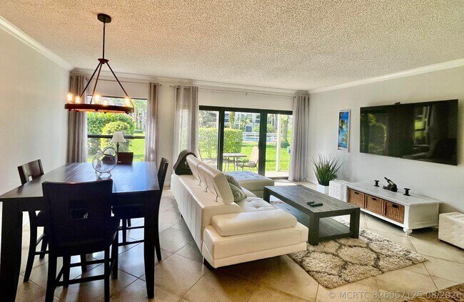 Photo - 11863 Wimbledon Cir Unit 401