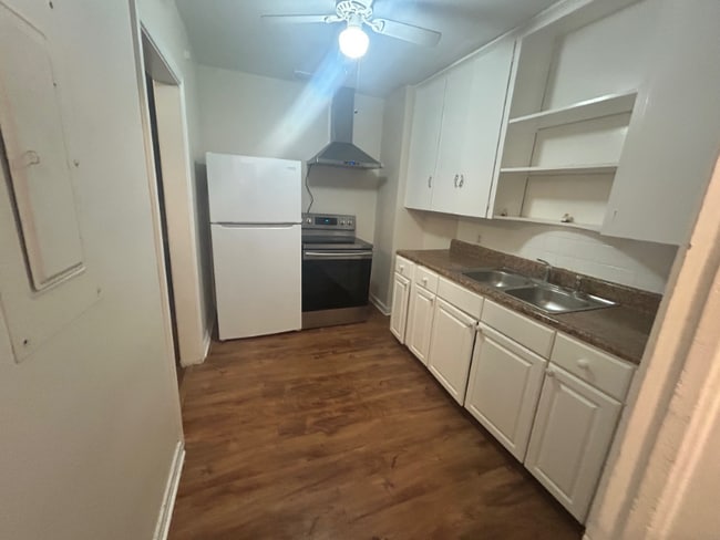 Photo - 2652 Merwyn Rd