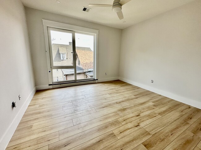 Photo - 100 Mount Pleasant Ave Unidad 1