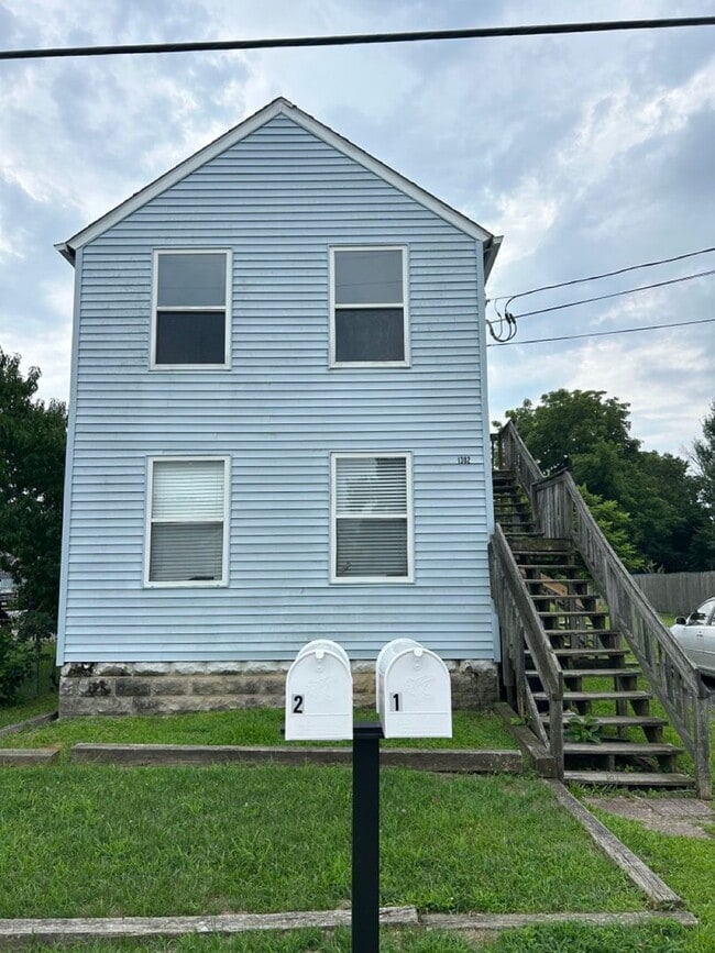 Building Photo - 1302 McClellan Ave Unit 2