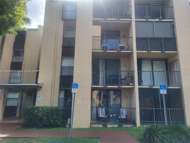 Building Photo - 14301 N Kendall Dr Unit 308B-308B Rental