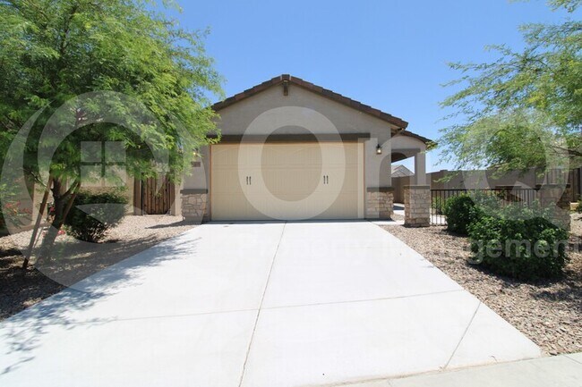 22671 North Rocco Road - 22671 North Rocco Road House