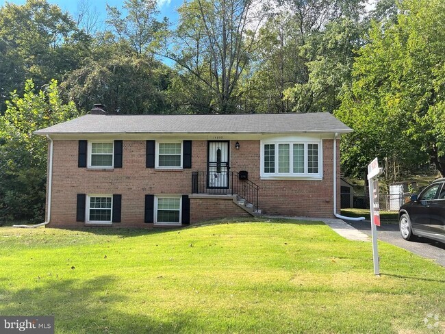 Building Photo - 14800 Cloverdale Rd Rental
