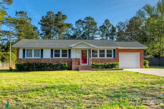 106 Pinecliff Dr
