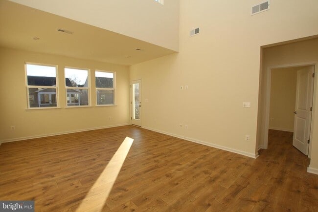 390 Scranton Ln