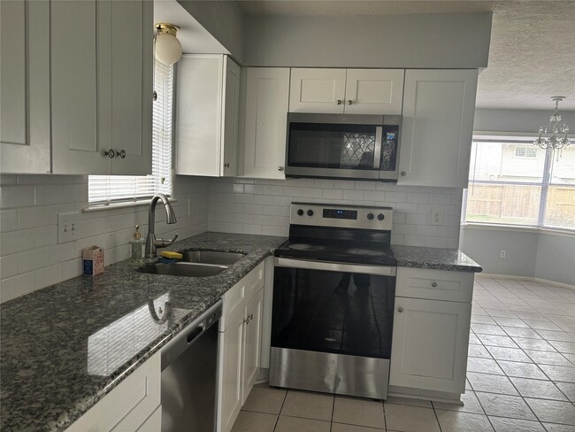 Photo - 402 Oak Harbor Dr