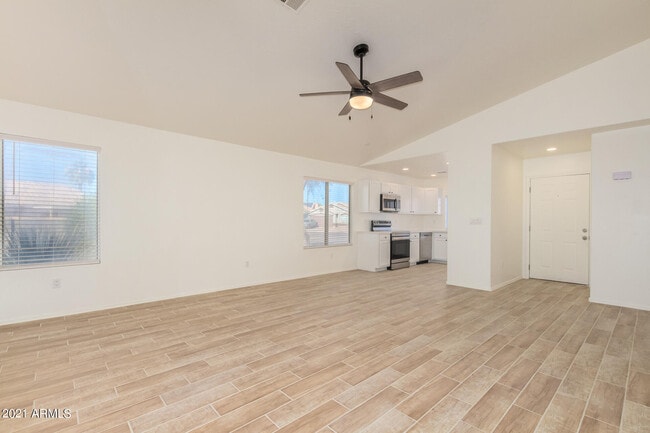 Photo - 929 E Saragosa St