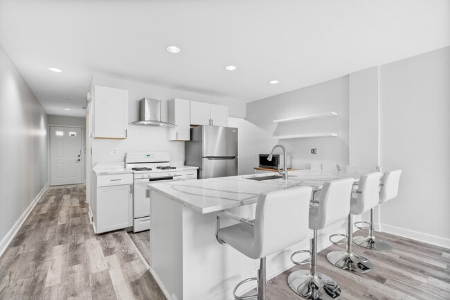 Photo - 1726 N Kedzie Ave