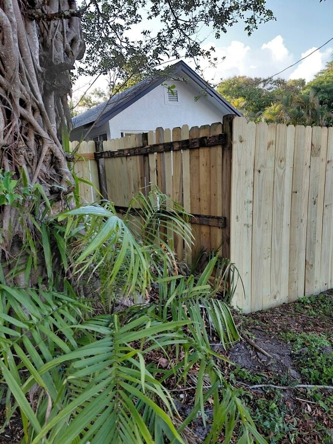 Photo - 1345 NE 5th Terrace