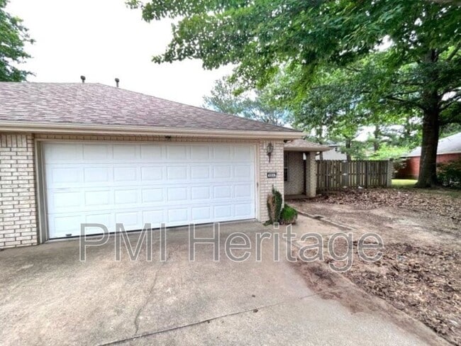 Photo - 884 N Daisy Ln