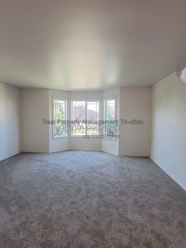 7606 Quadra Dr